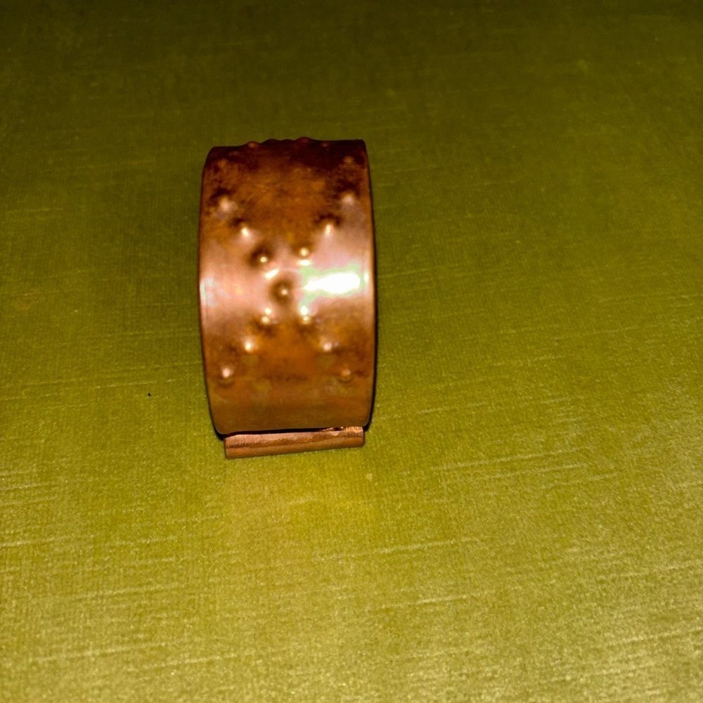 Vtg Handcrafted Pounded Dimpled Solid Copper 1.30" Wide Cuff Bracelet Size OS - Picture 5 of 7